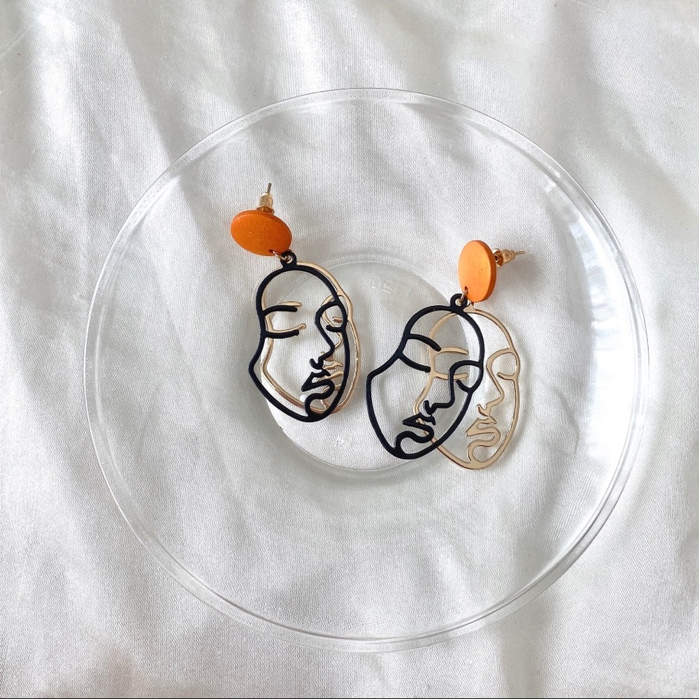 RESTOCKED! hollow face shadow earrings (buy 1 get two free!!!)
